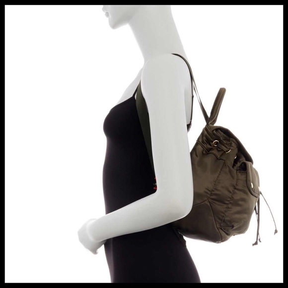 STEVE MADDEN MINI BACKPACK ARMY GREEN & SILVER BUCKET BAG A3C - Picture 2 of 8